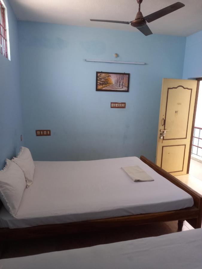 Parisha Residency- Temple Side Hotel Chidambaram Buitenkant foto