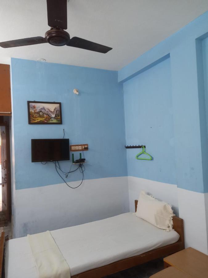 Parisha Residency- Temple Side Hotel Chidambaram Buitenkant foto
