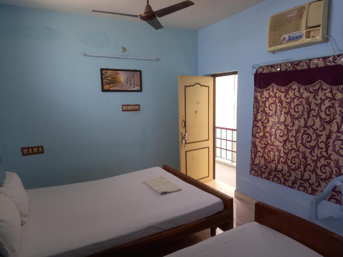 Parisha Residency- Temple Side Hotel Chidambaram Buitenkant foto