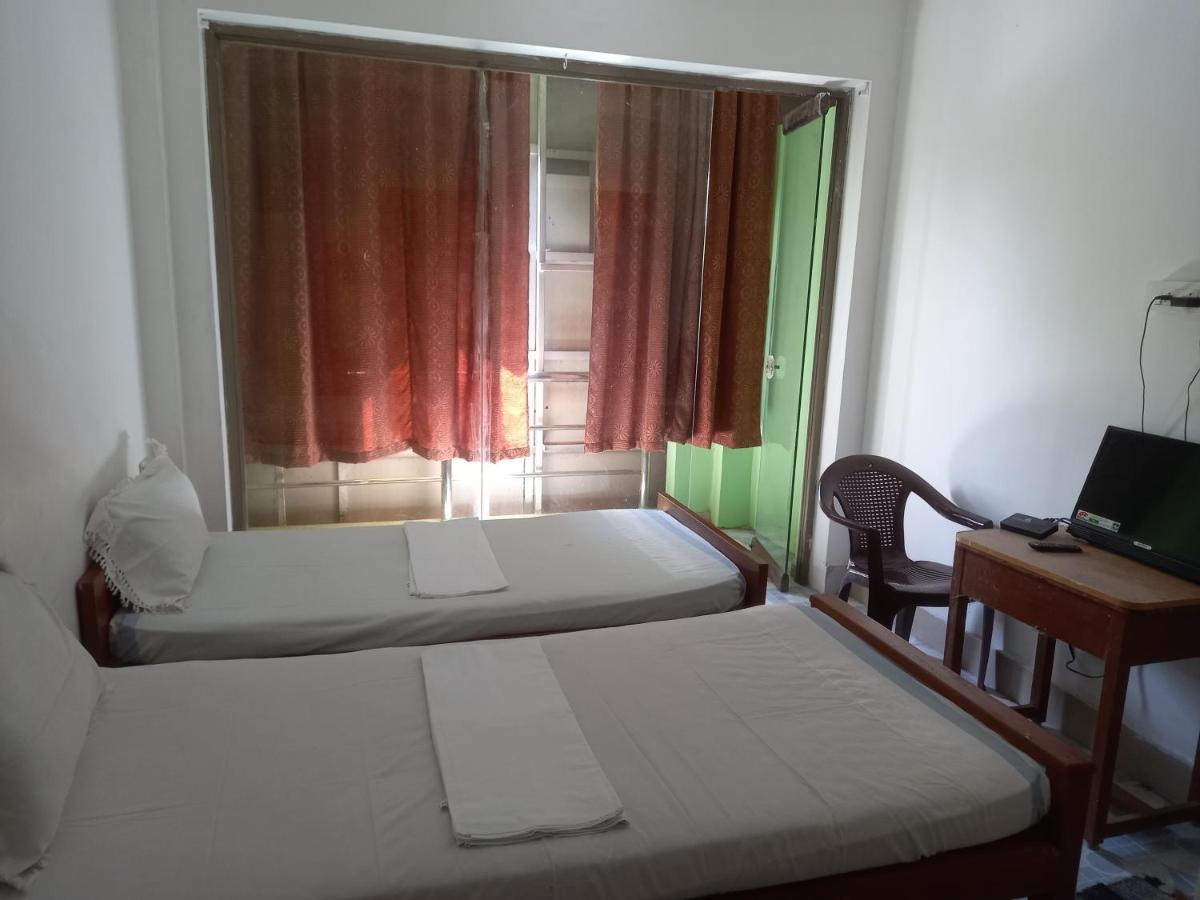 Parisha Residency- Temple Side Hotel Chidambaram Buitenkant foto