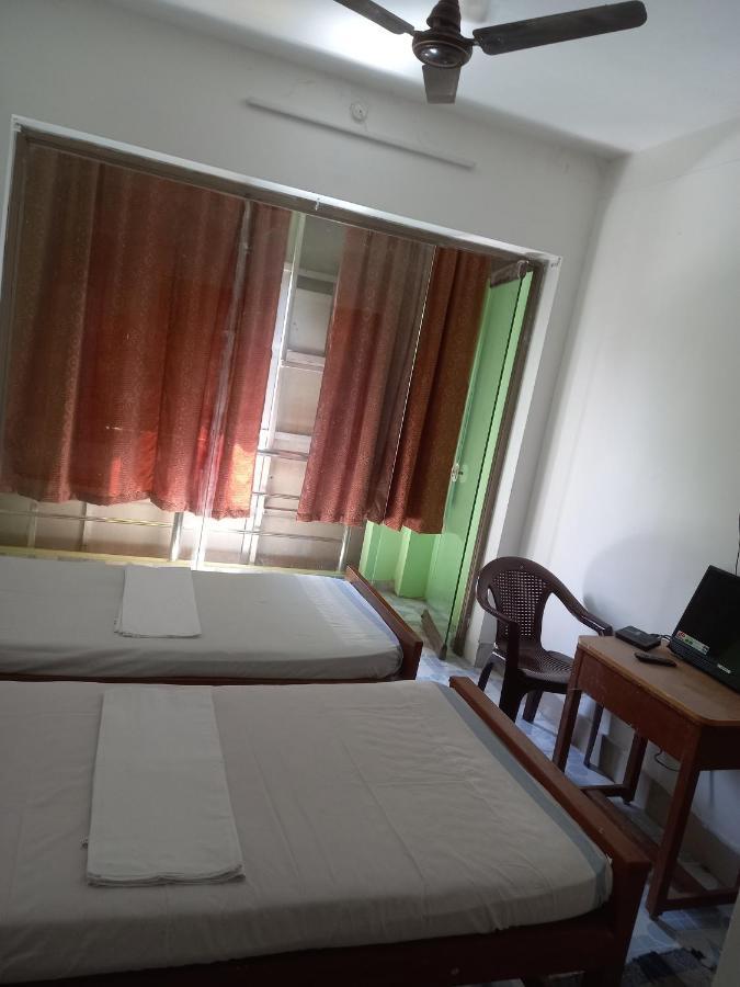 Parisha Residency- Temple Side Hotel Chidambaram Buitenkant foto
