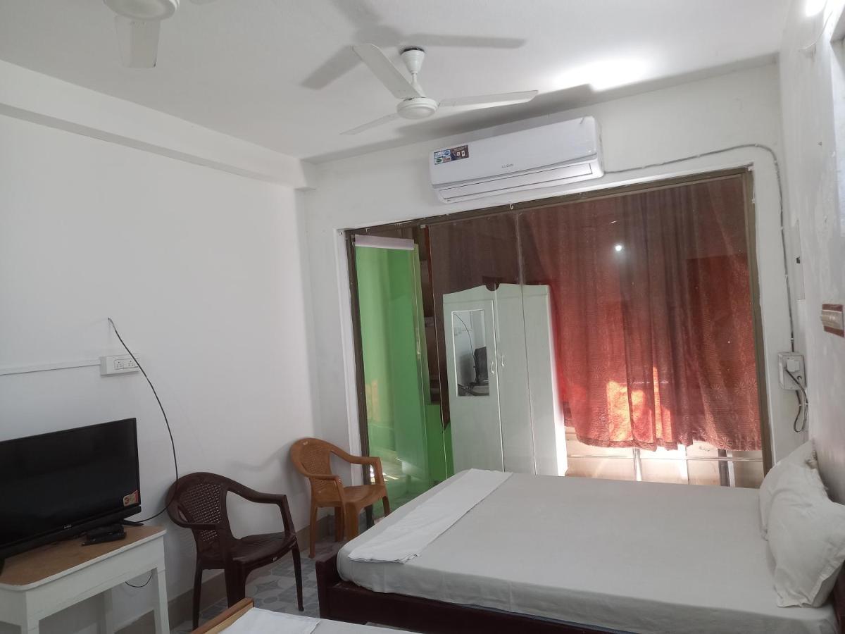 Parisha Residency- Temple Side Hotel Chidambaram Buitenkant foto