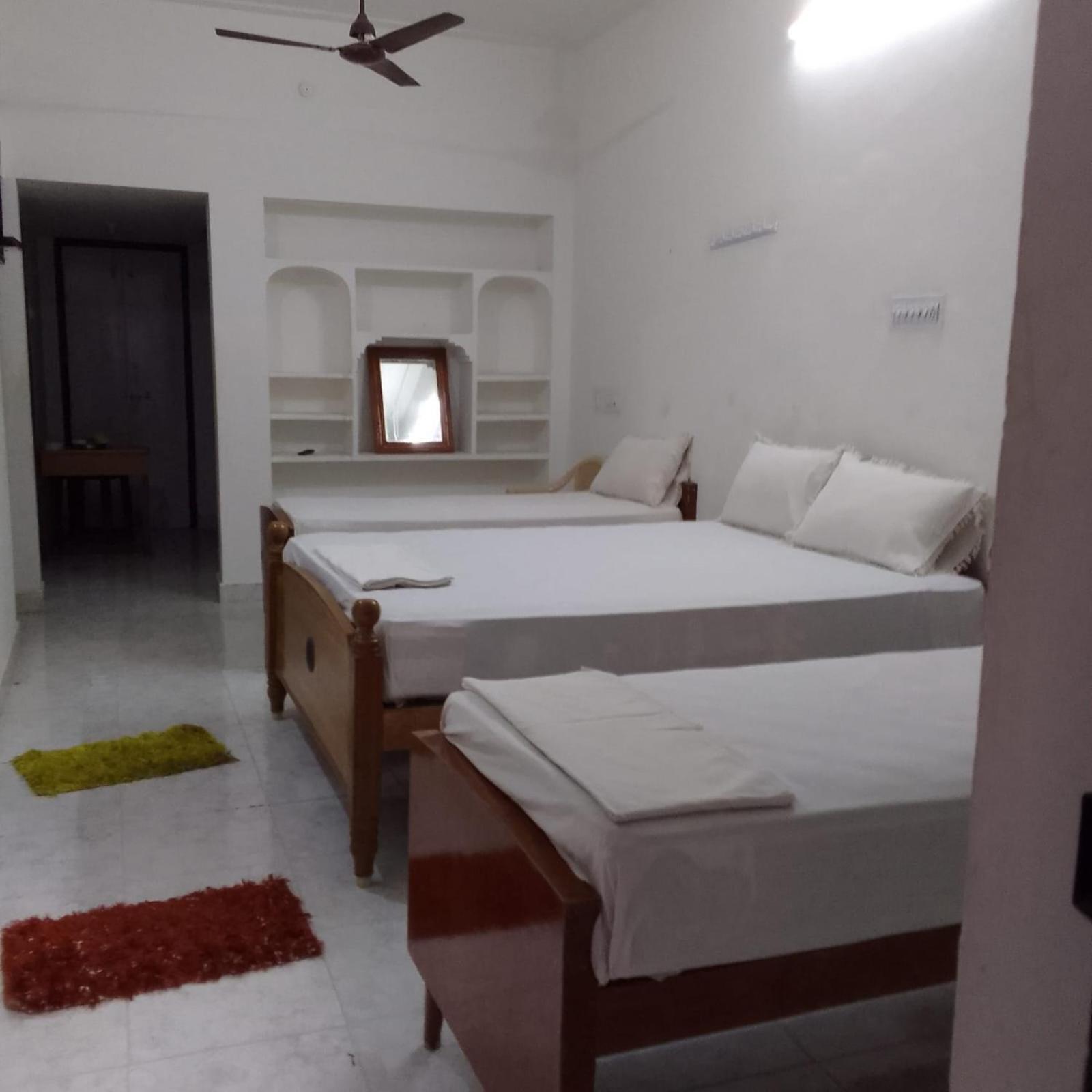 Parisha Residency- Temple Side Hotel Chidambaram Buitenkant foto